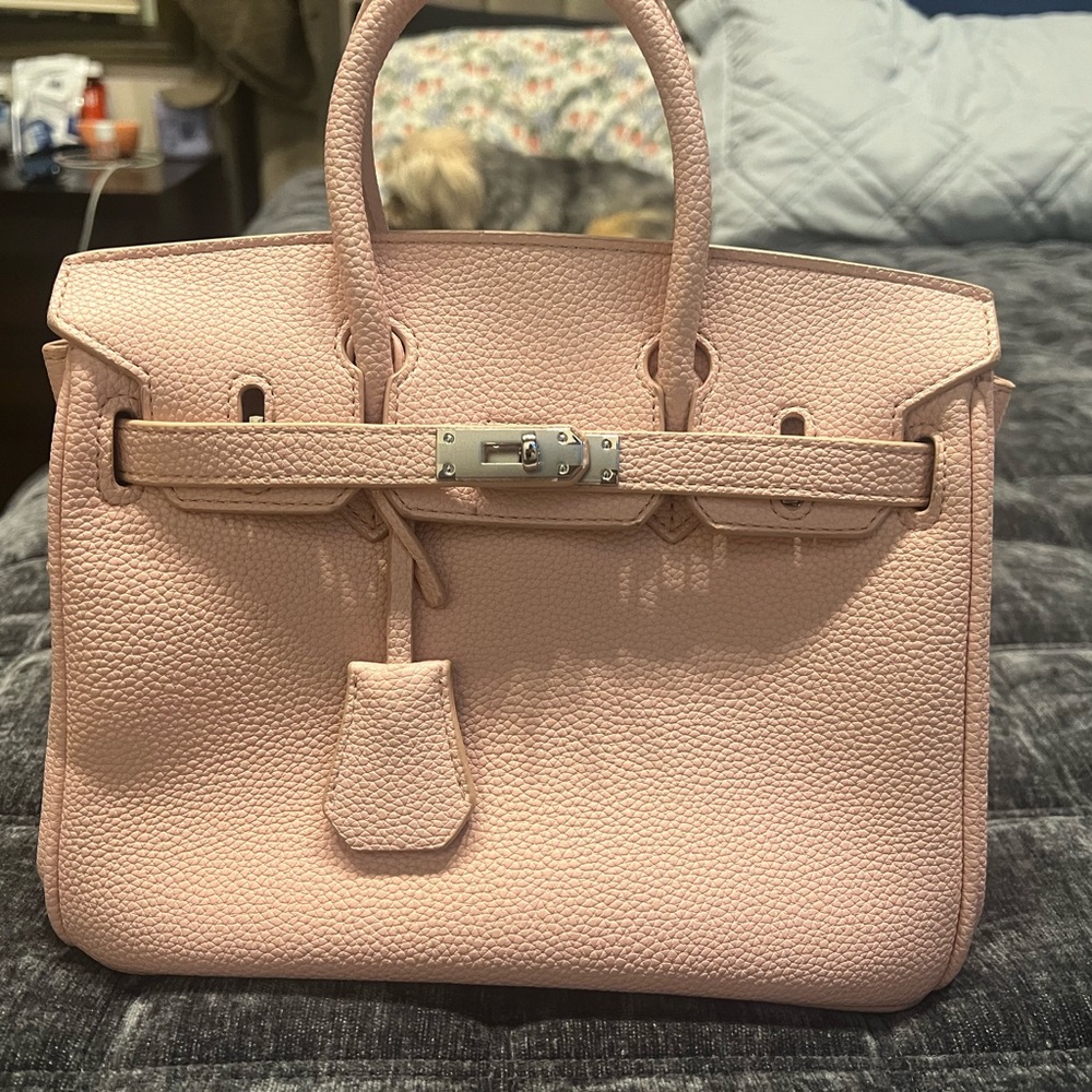Elegant Pink Leather Handbag